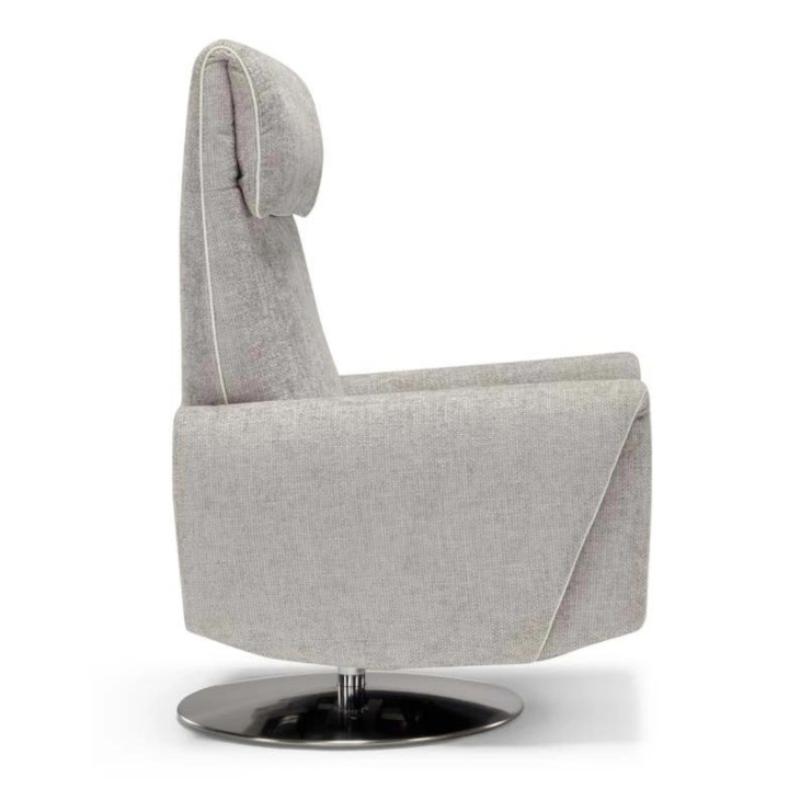 Poltrona Muna — vista lateral